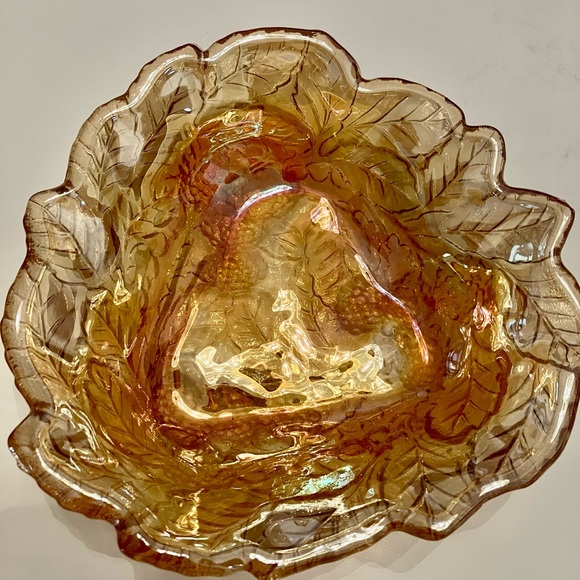 vintage FOLDED CLEAR ORNATE GLASS GOLD TRIM & AMBERINA CARNIVAL GLASS DISHES - Picture 6 of 7